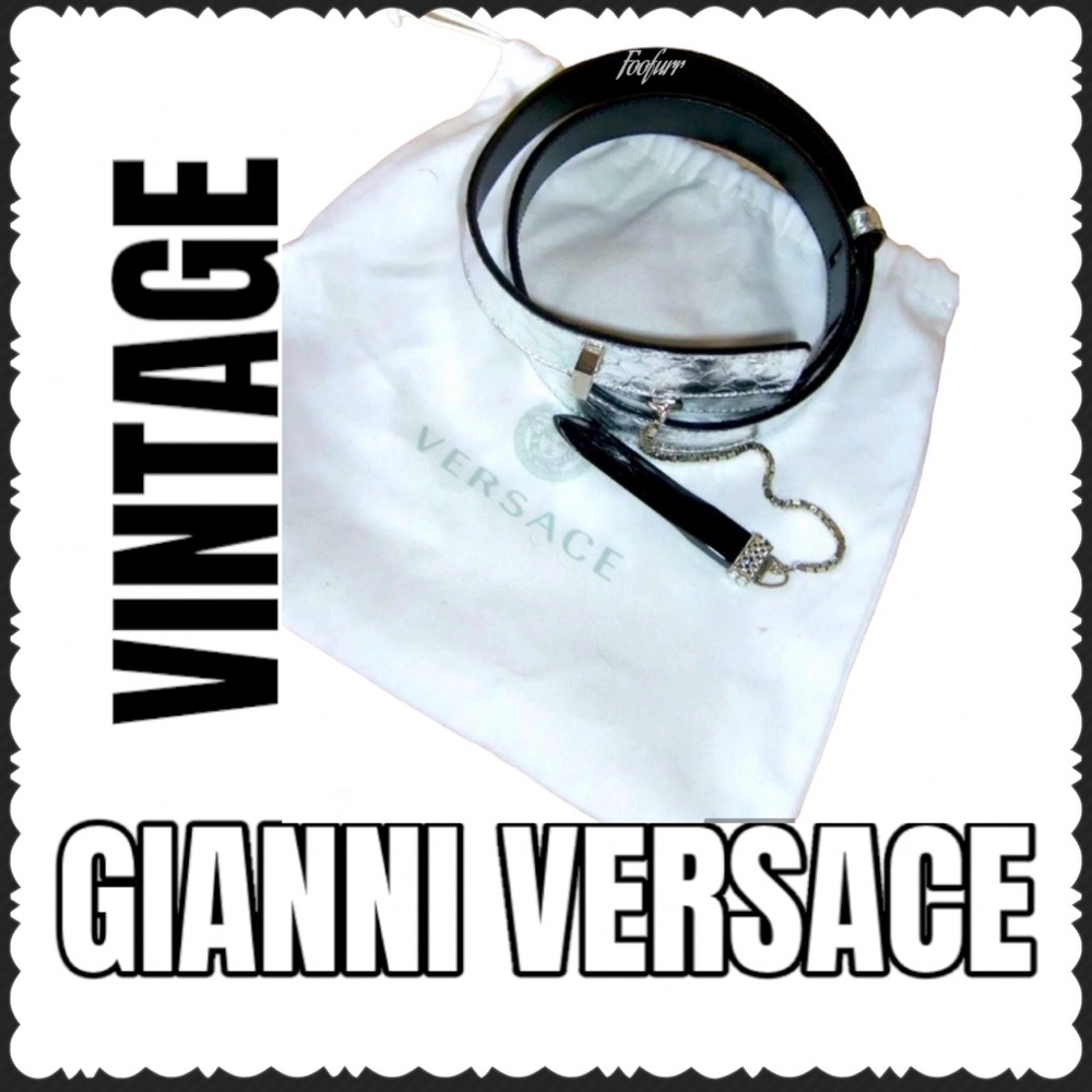 EXTREMELY RARE GIANNI VERSACE SILVER BELT WITH BLACK PENDANT CLOSURE